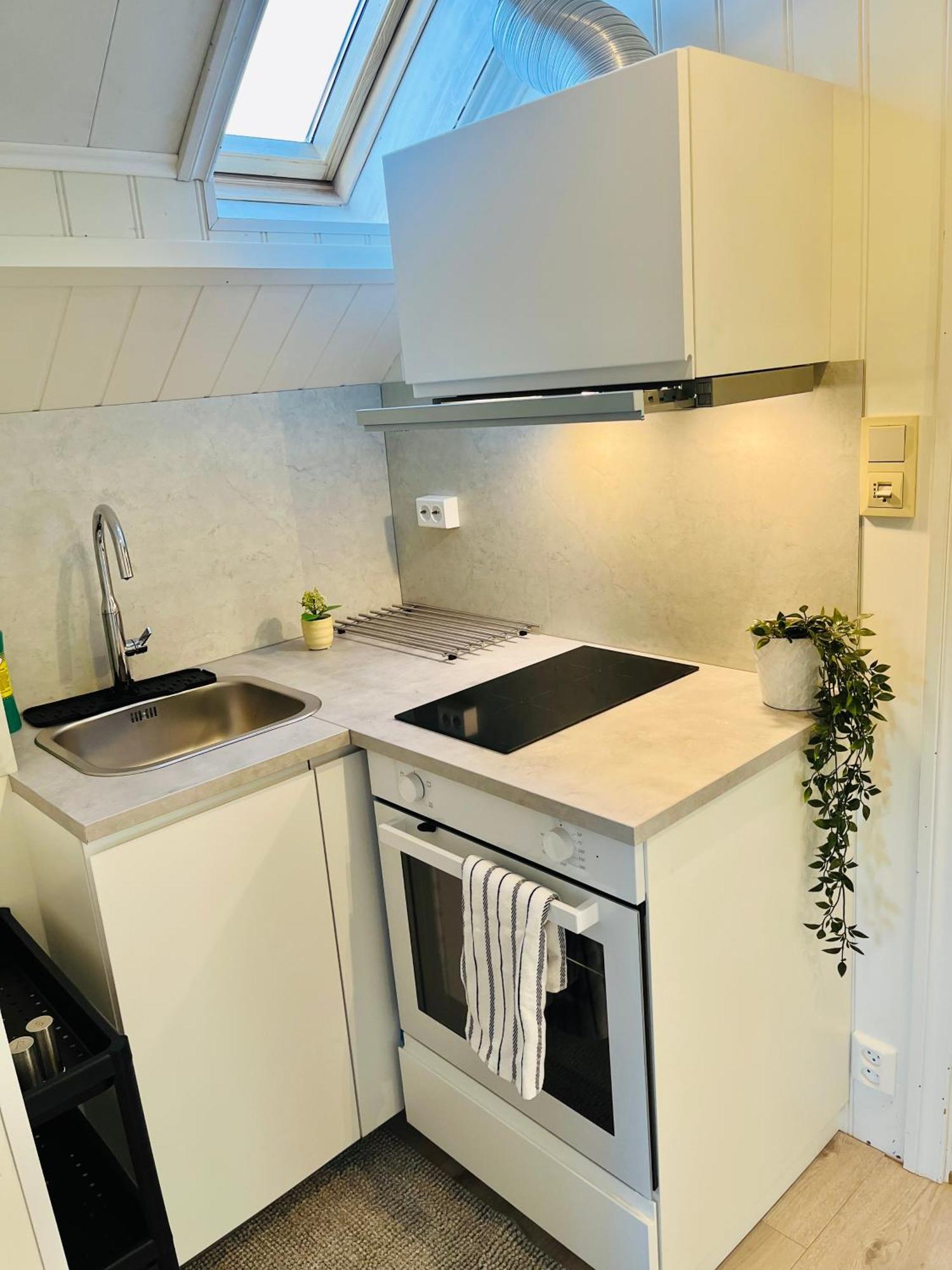 A Beautiful 3-Bedroom Apartment With Stunning Views And Free Parking Bergen Buitenkant foto
